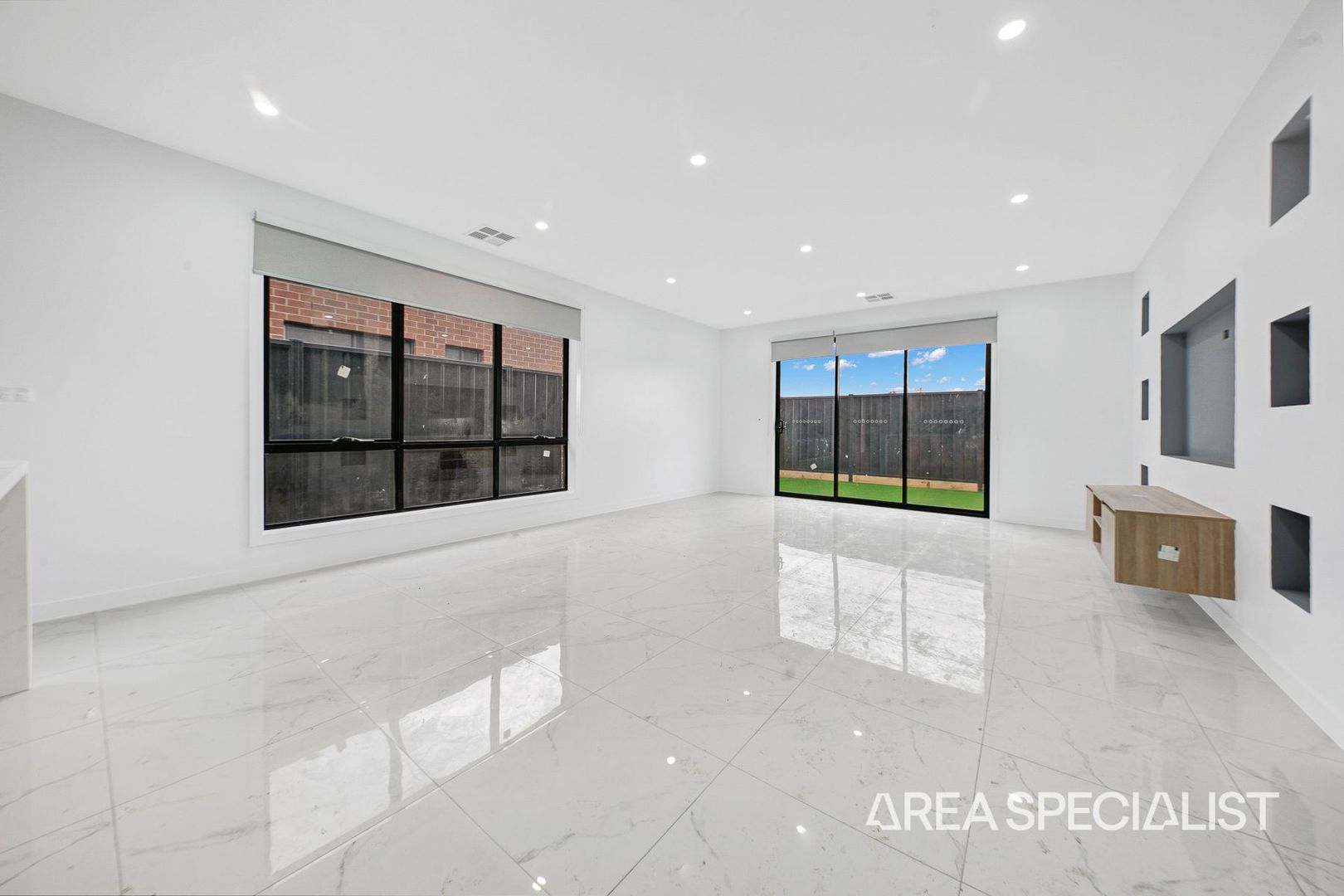 12 Starthistle Approach, Rockbank VIC 3335, Image 2