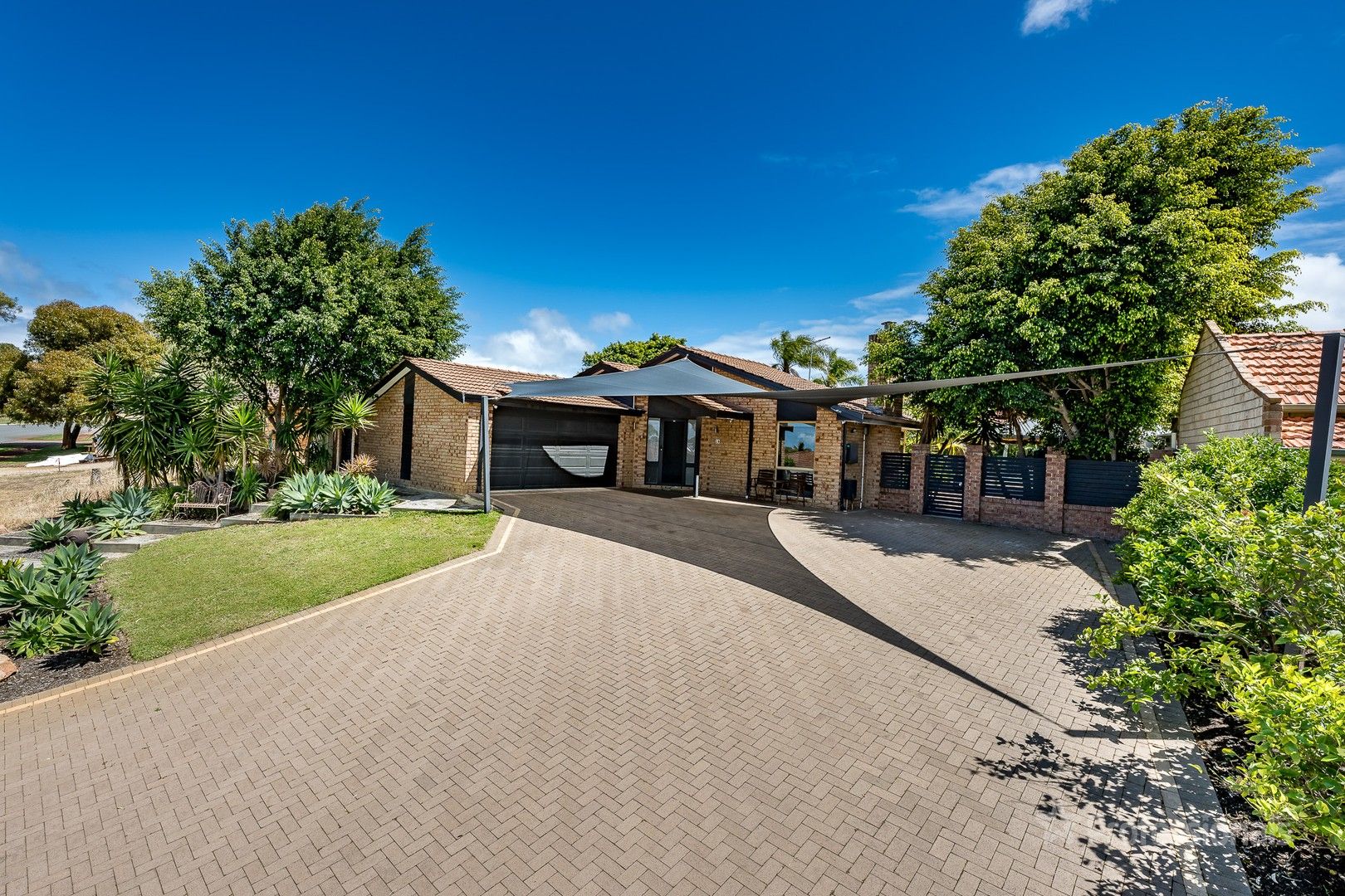 4 bedrooms House in 19 Silkeborg Crescent JOONDALUP WA, 6027