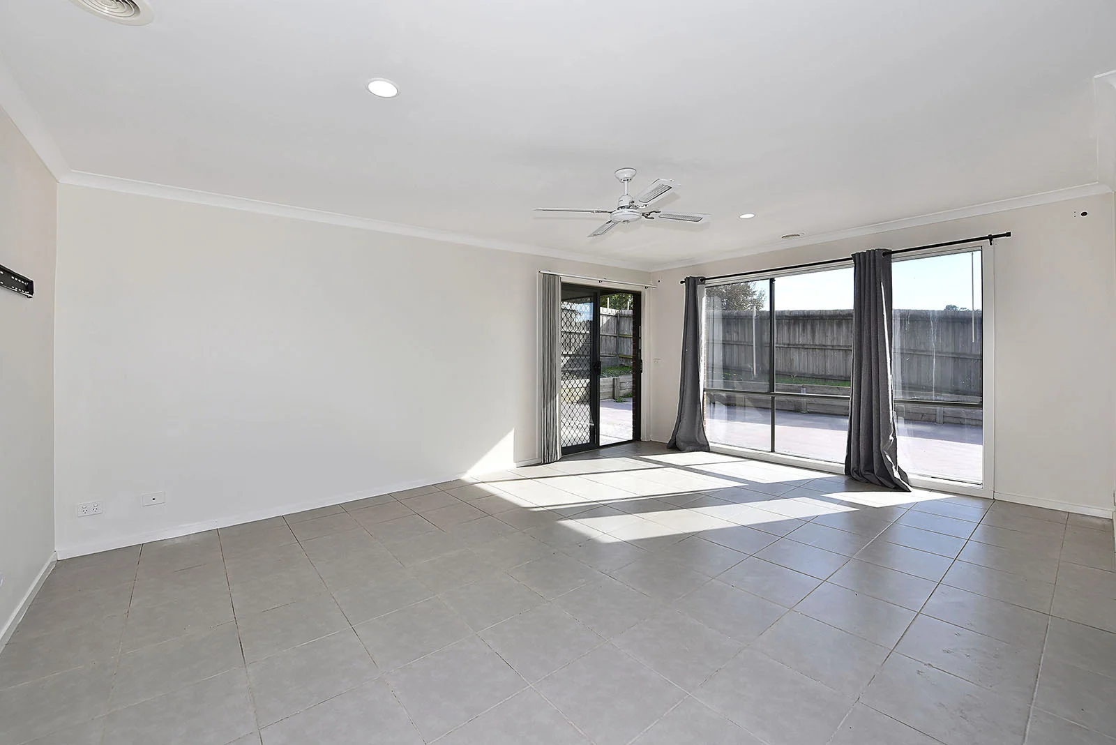 Additional image 2 of 14 St Mellion Close, Sunbury VIC 3429