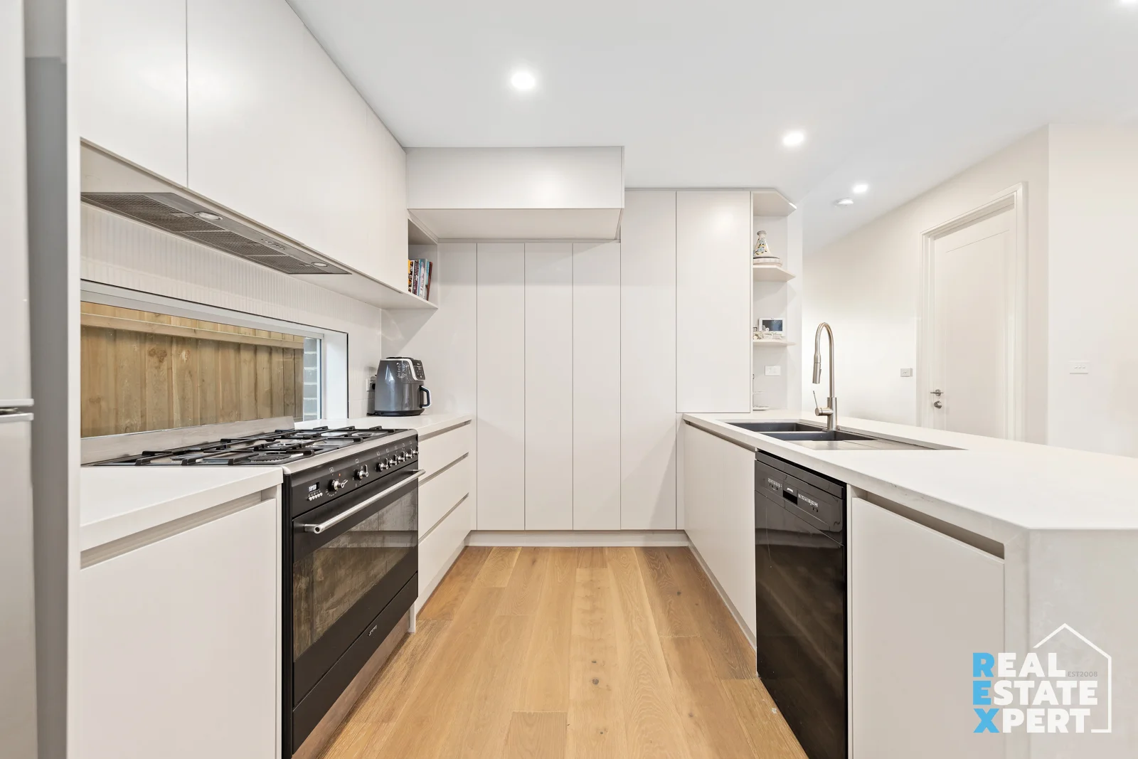 Additional image 4 of 3/16 Manuka Road, Berwick VIC 3806