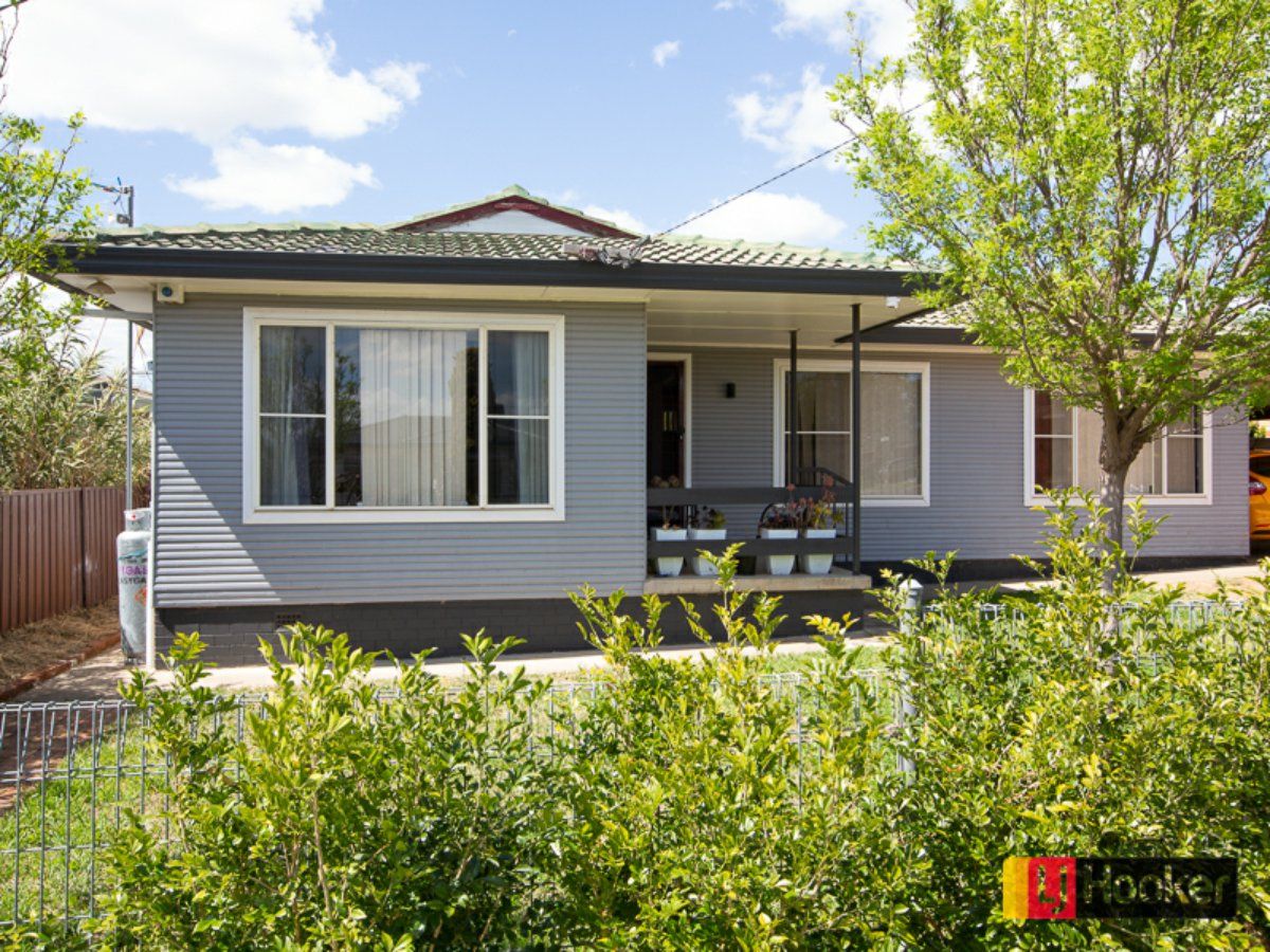 19 Wongala Street, South Tamworth NSW 2340, Image 0