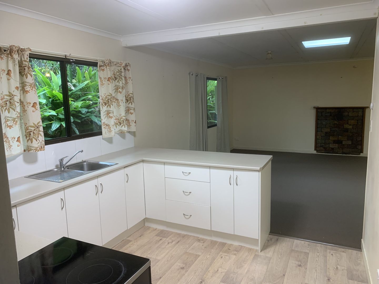 30 Palm Street, Maleny QLD 4552, Image 2