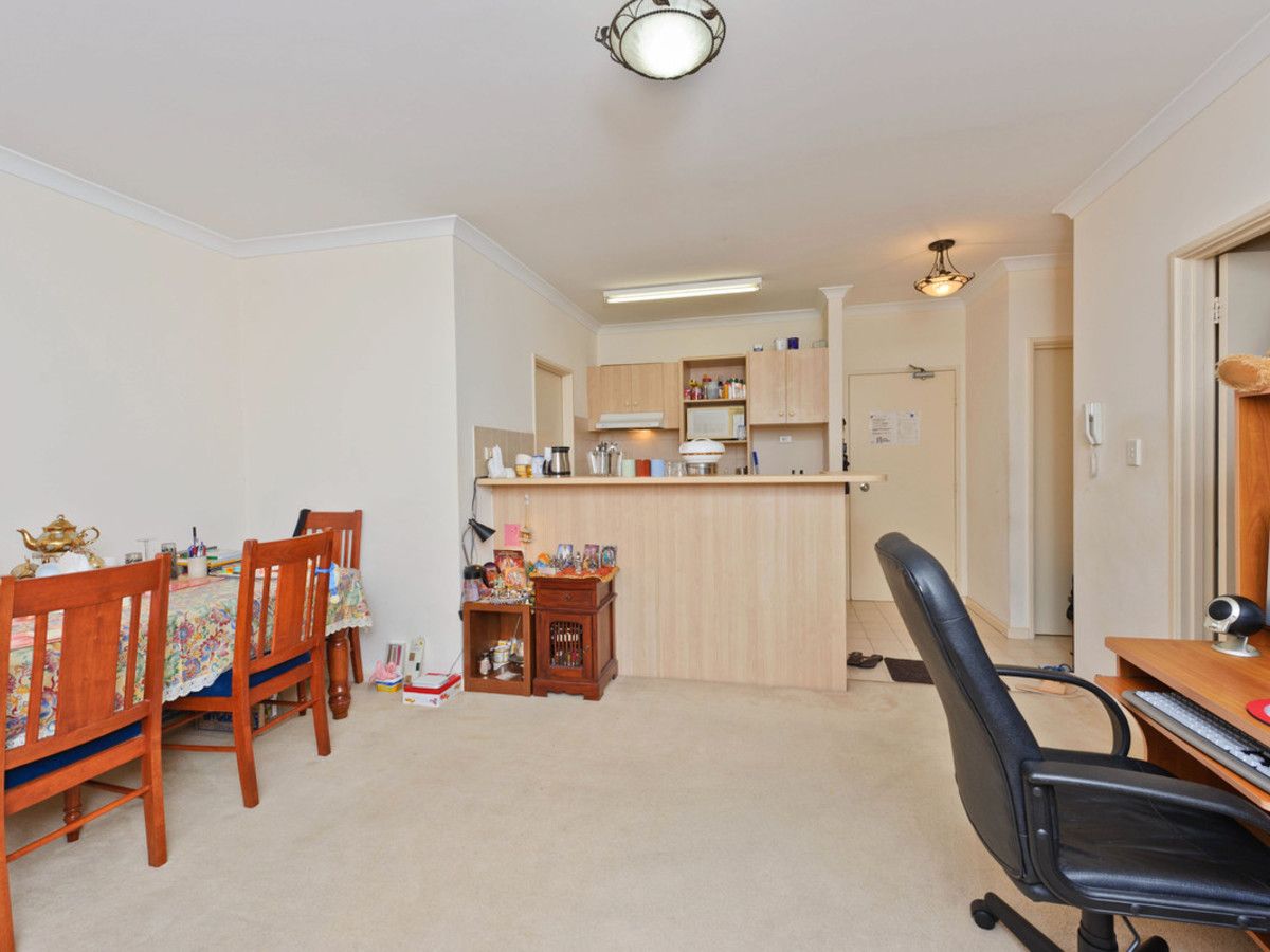 8/11 Regal Place, East Perth WA 6004, Image 2