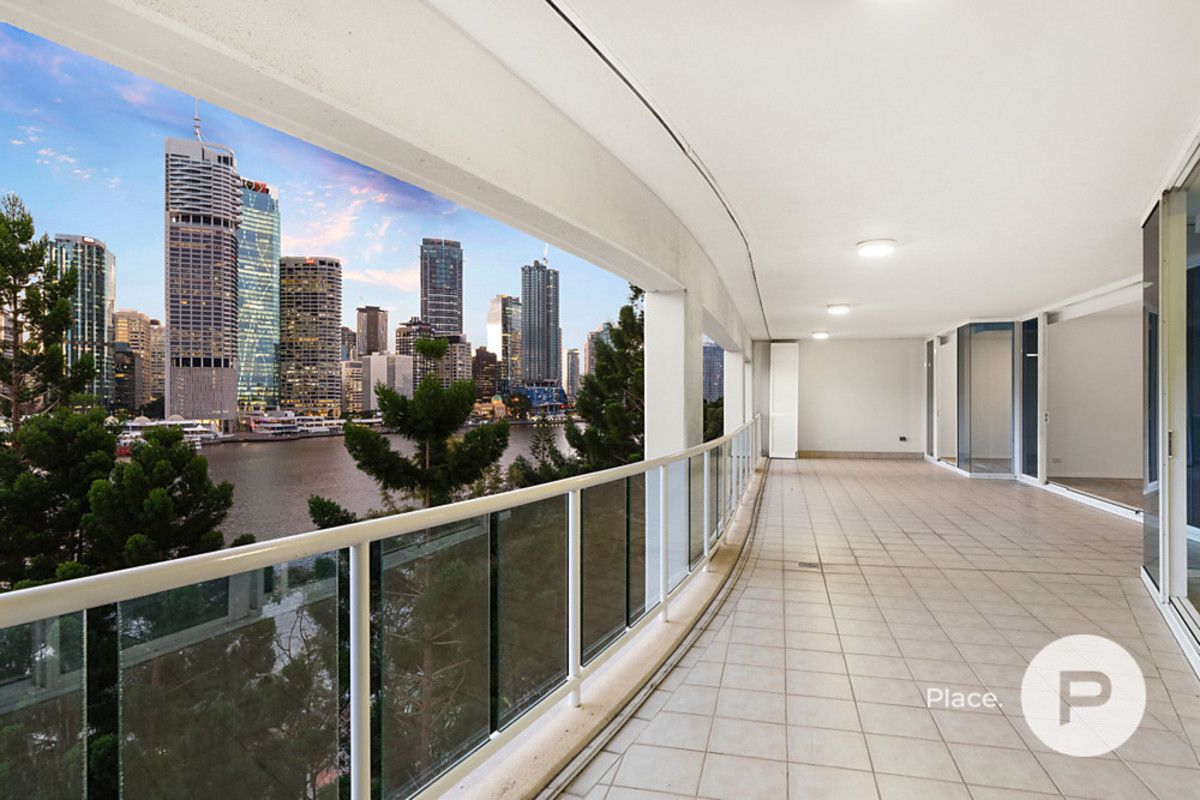 402/21 Pixley Street, Kangaroo Point QLD 4169, Image 2