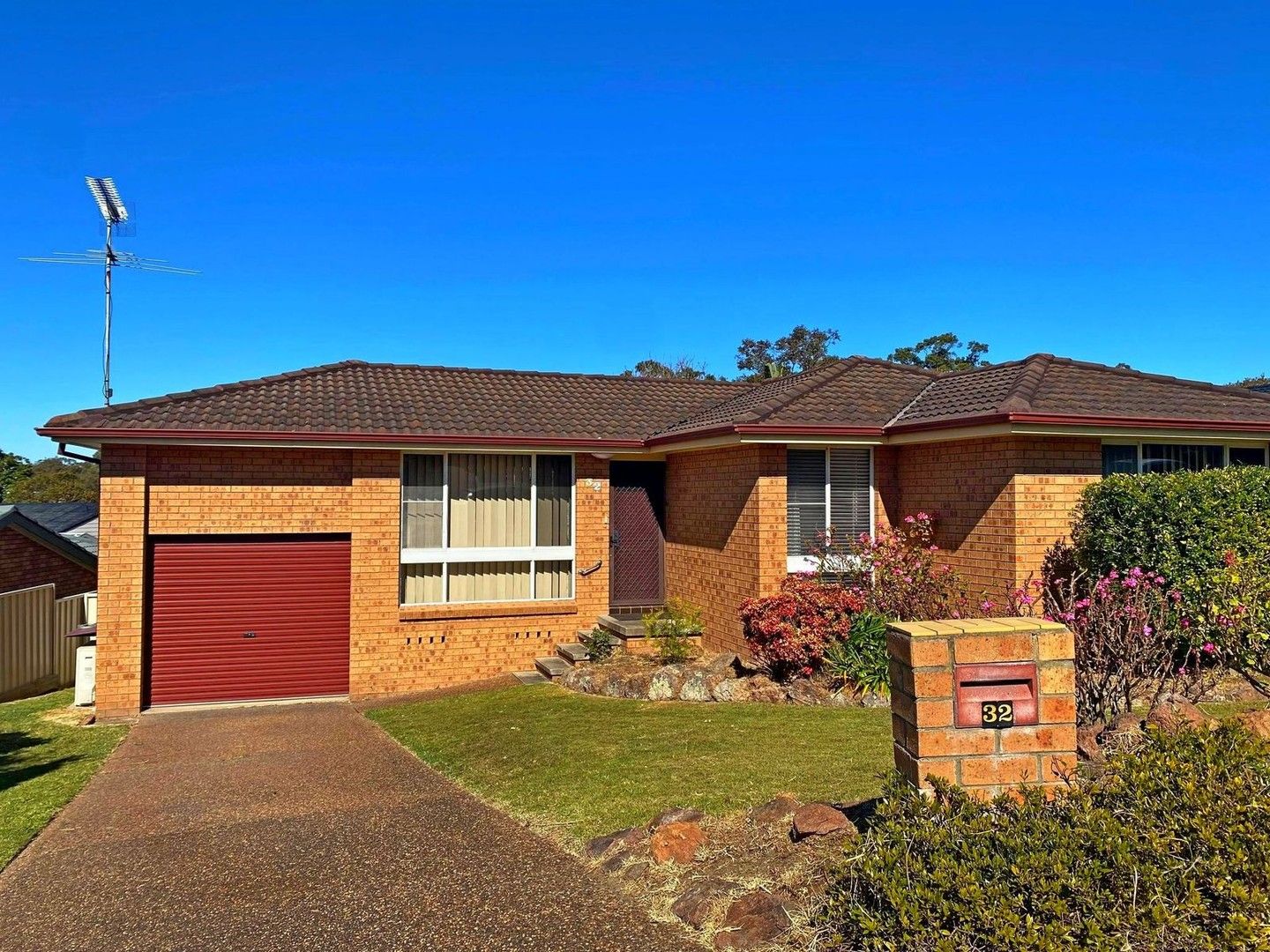 3 bedrooms House in 32 Gradburn Parade JEWELLS NSW, 2280