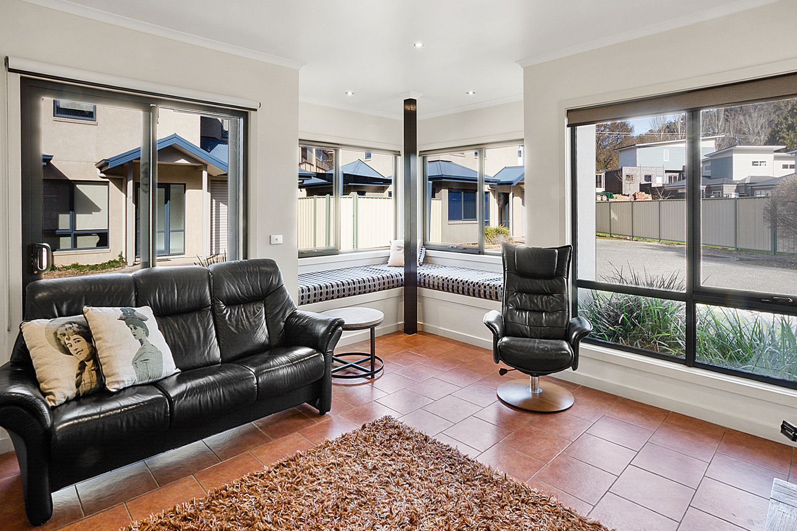 1/4A Riverside Avenue, Bright VIC 3741, Image 1