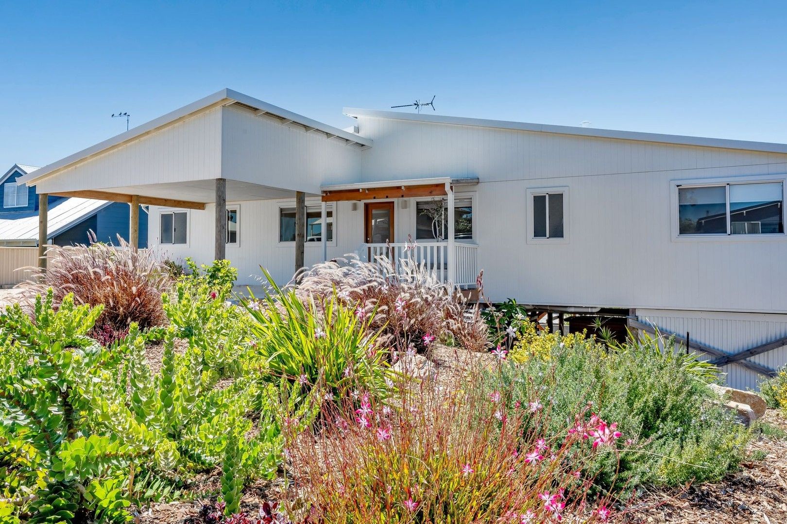 4 bedrooms House in 61 Lynda Street FALCON WA, 6210