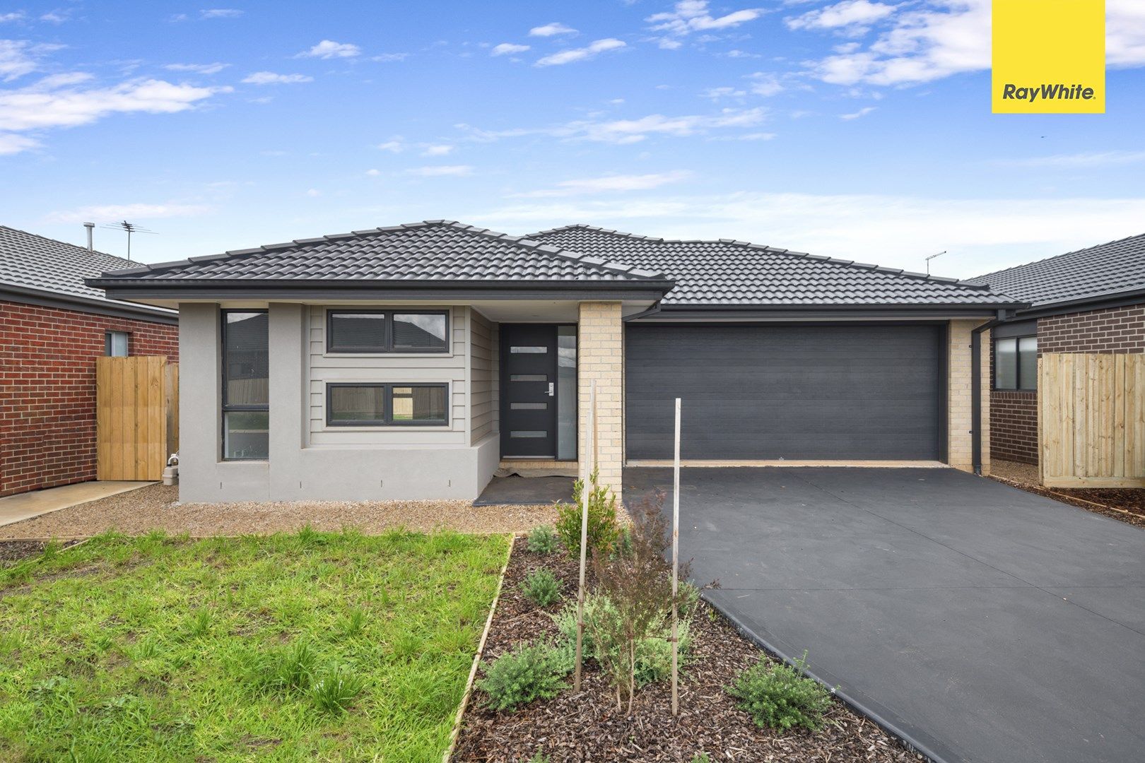 15 Bolton St, Melton South VIC 3338, Image 0