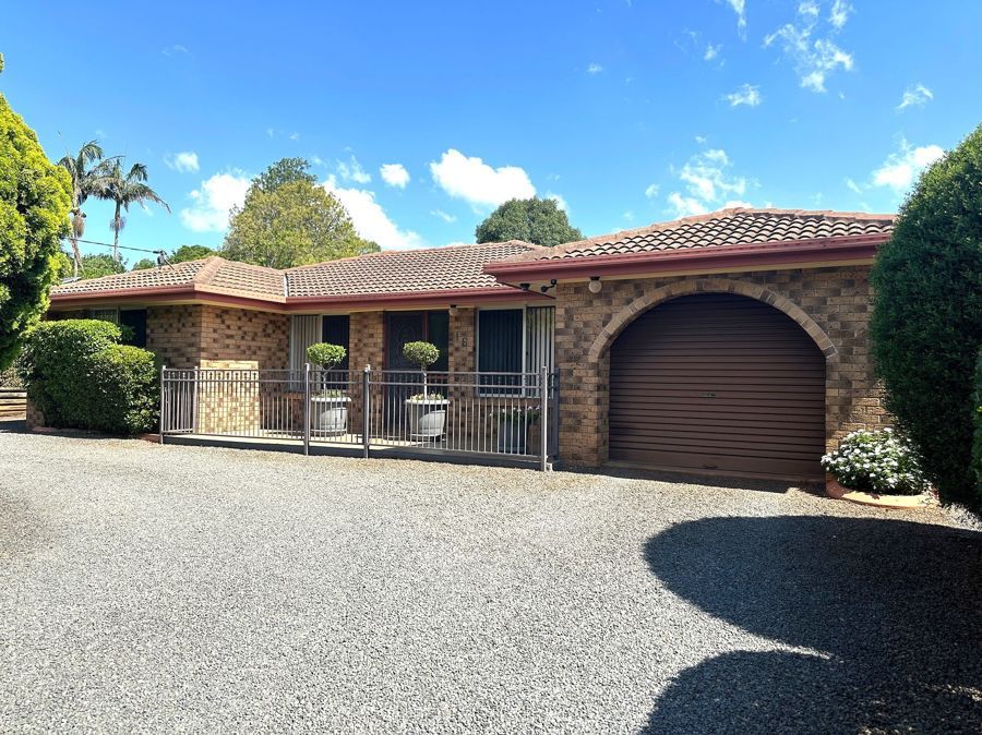 3 bedrooms House in 16 Perry Street HARLAXTON QLD, 4350