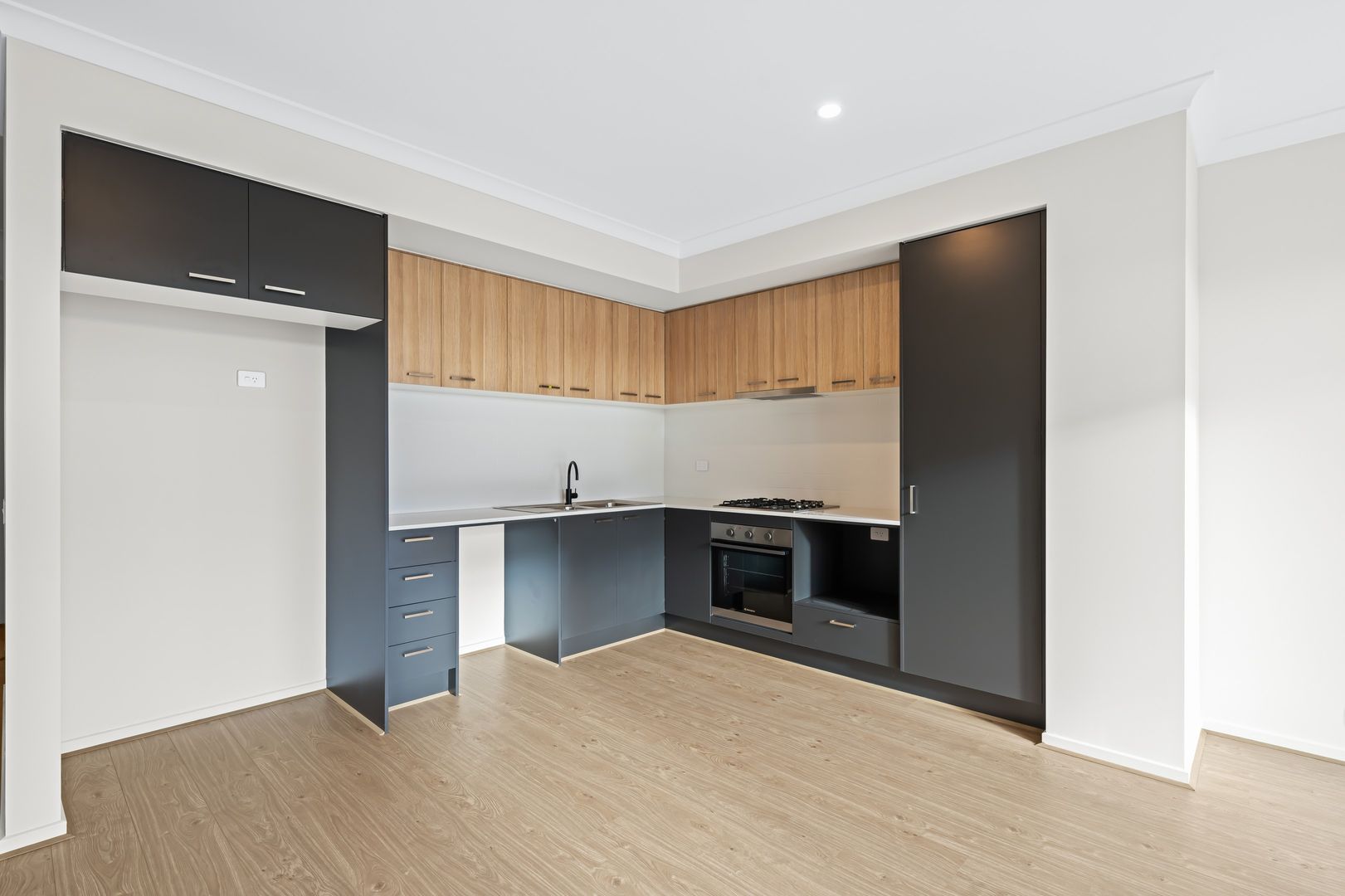 174 St Germain Boulevard, Clyde North VIC 3978 Townhouse For Rent