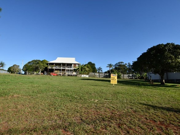 16 Mountain View Crescent, Russell Island QLD 4184
