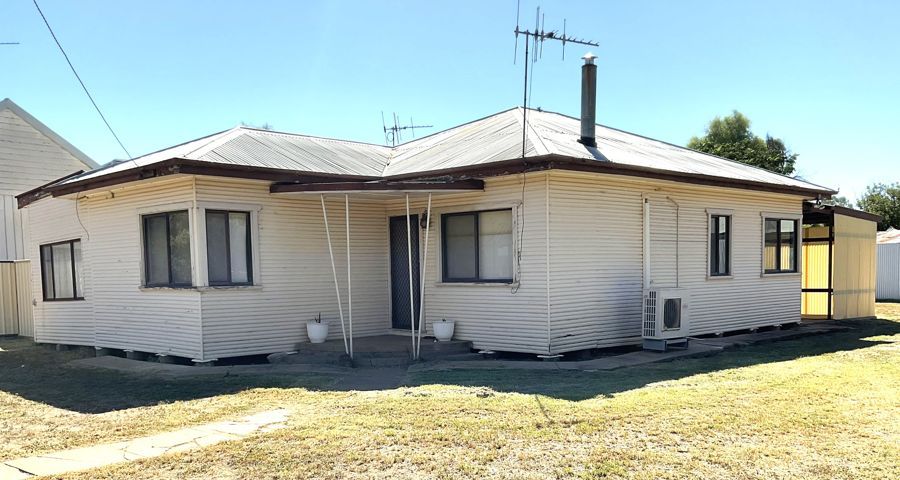 10 Wilga Street, Coonamble NSW 2829, Image 1