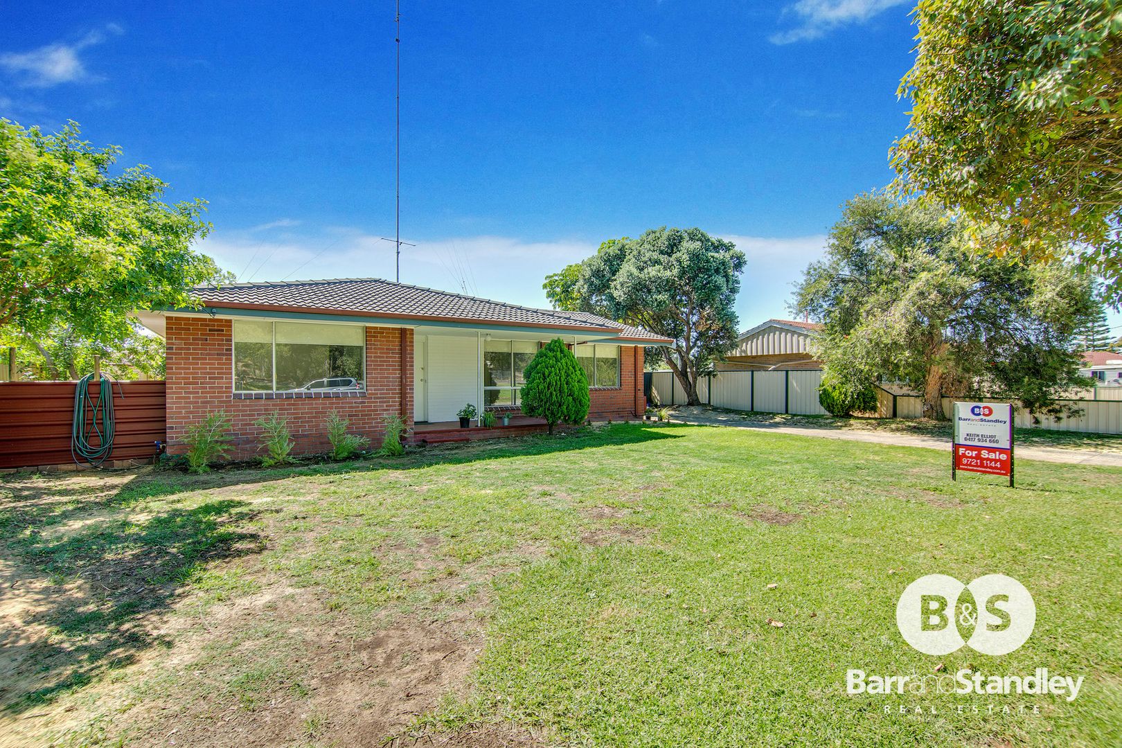 16 Wallrodt Crescent, Glen Iris WA 6230, Image 2