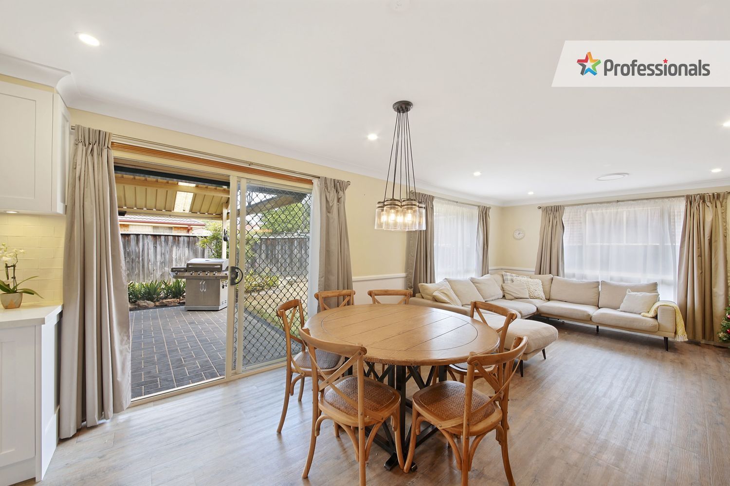 20 Lakeside Street, Currans Hill NSW 2567, Image 2