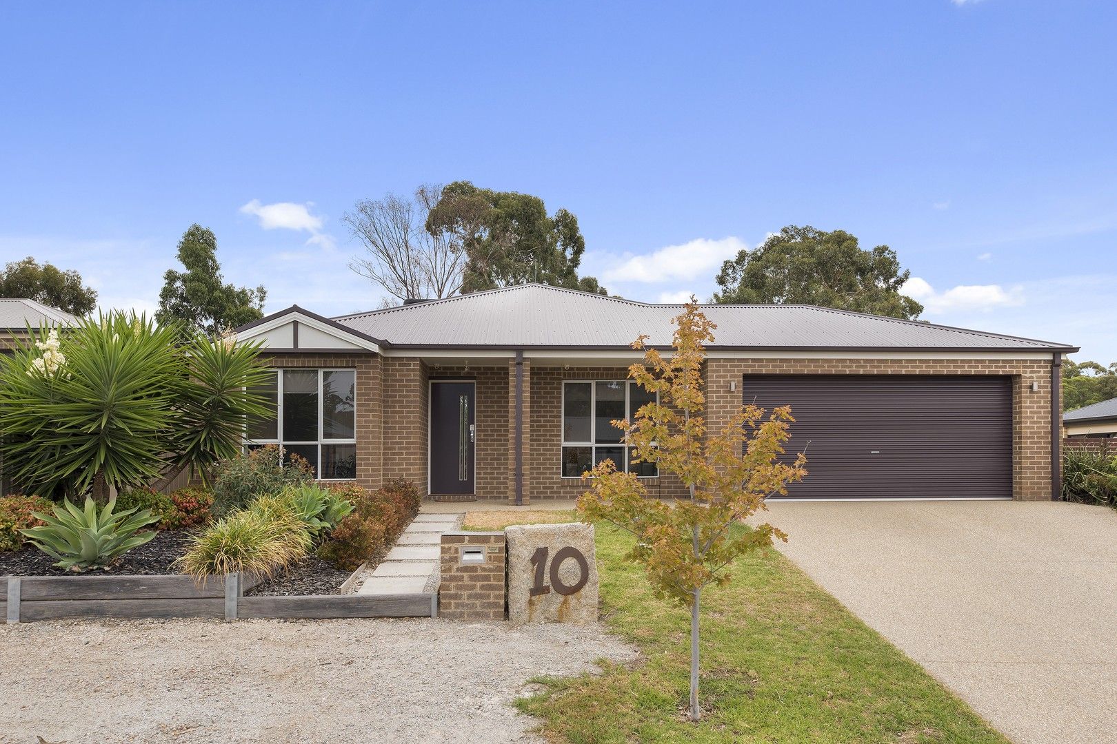 4 bedrooms House in 10 Melinda Street CALIFORNIA GULLY VIC, 3556