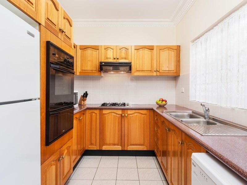1/76 Greenacre Road, Connells Point NSW 2221, Image 2