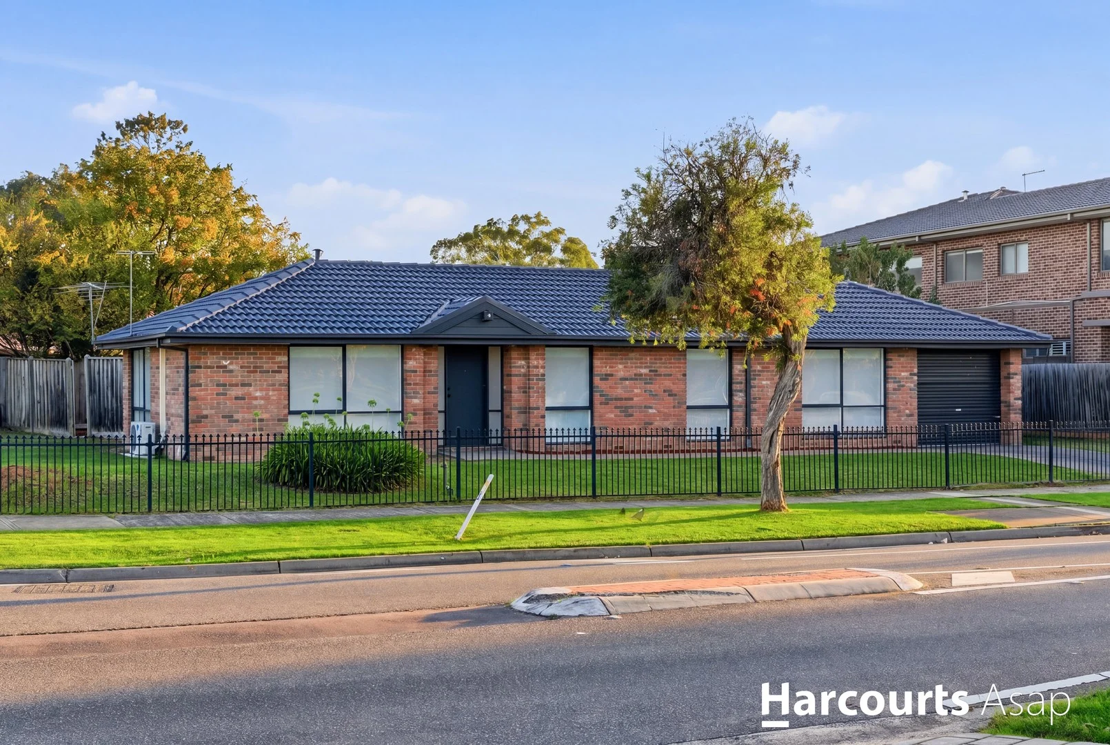 57 Grove End Road, Endeavour Hills VIC 3802