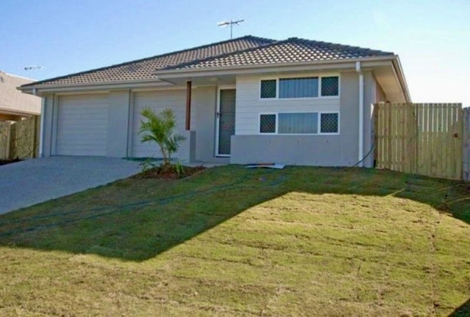 12 Coach Road West Morayfield Property History And Address Research Domain 3227