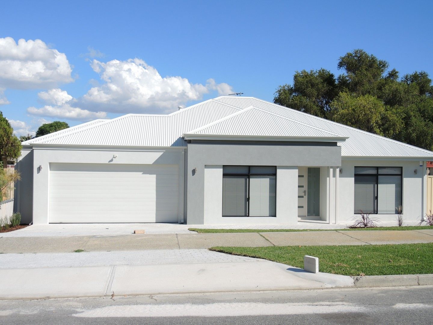 3 bedrooms House in 12 Fitzgerald Street MORLEY WA, 6062