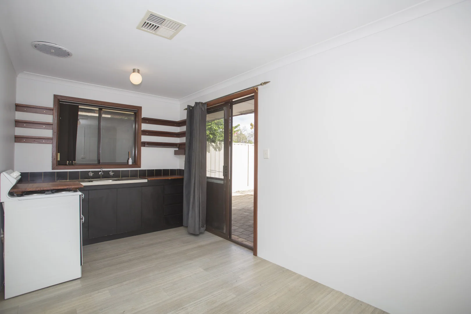 Additional image 6 of 60 Lewis Jones Cross, Stratton WA 6056