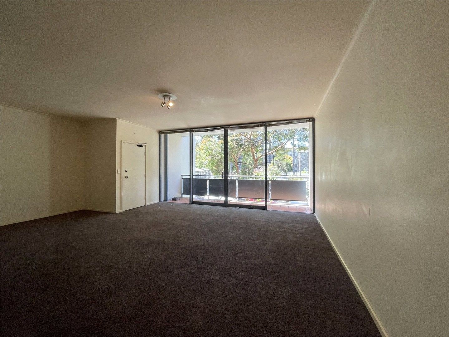 2 bedrooms Apartment / Unit / Flat in 3/90 Wells Street SOUTHBANK VIC, 3006