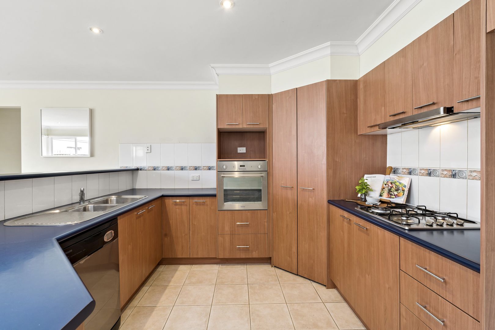 62A Blantyre Avenue, Chelsea VIC 3196, Image 2