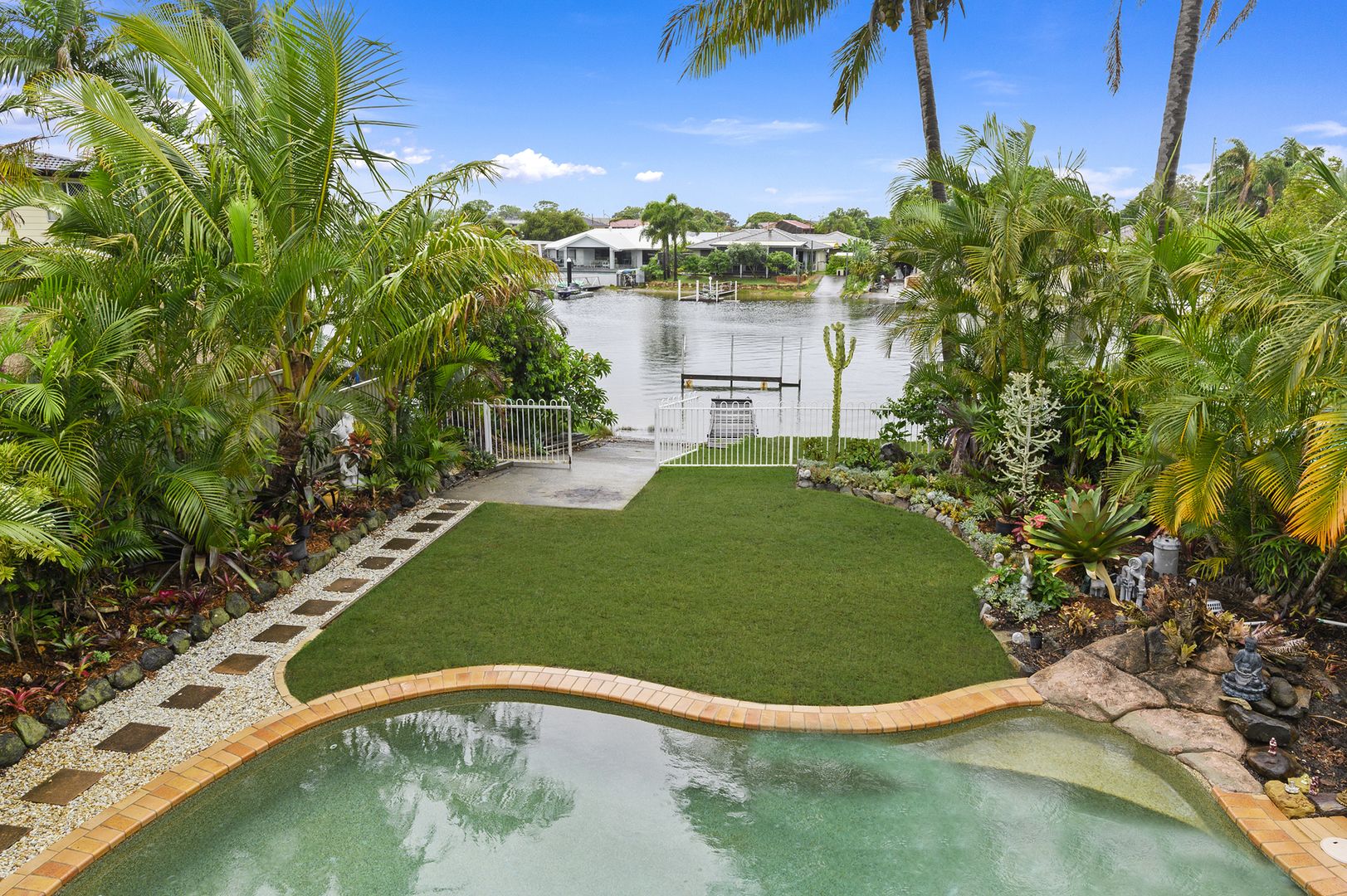 17 O'grady Drive, Paradise Point Property