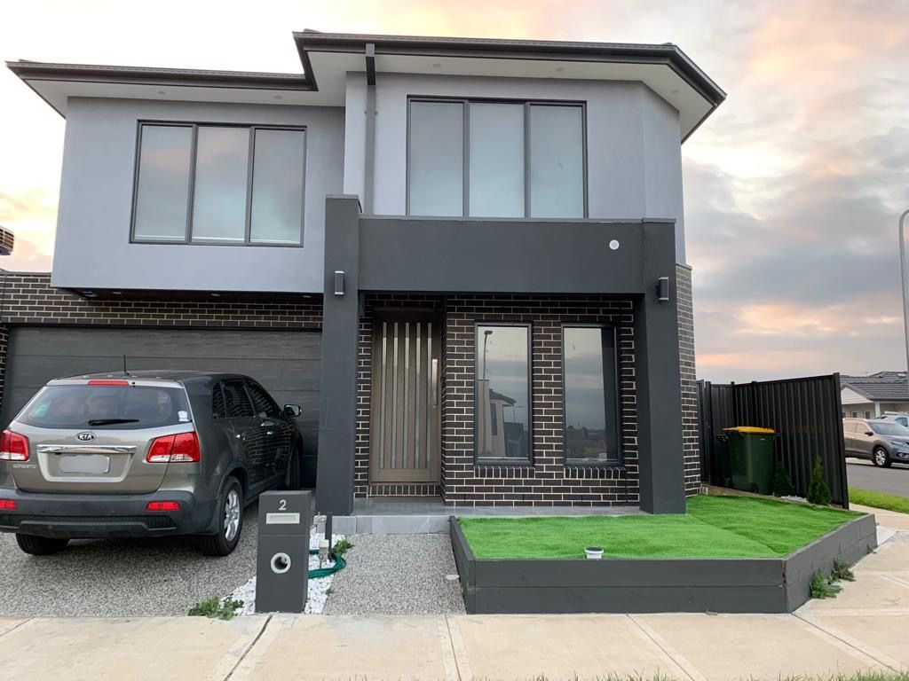 5 bedrooms House in 2 BOWENIA AVENUE CRAIGIEBURN VIC, 3064
