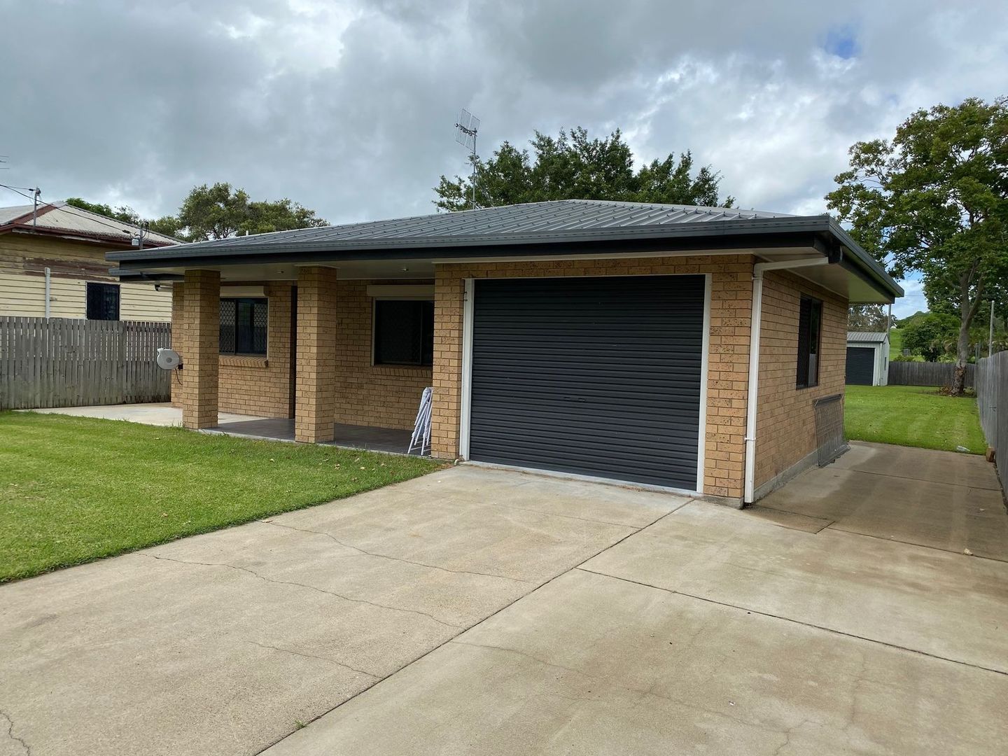 41 Range Road, Sarina QLD 4737