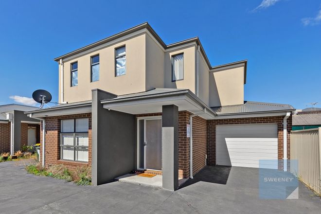 Picture of 2/72 Fox Street, ST ALBANS VIC 3021