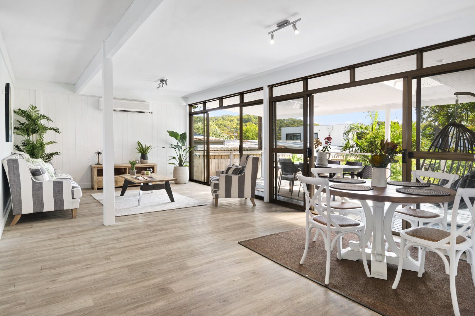 92 & 92A Park Street, Mona Vale NSW 2103, Image 2