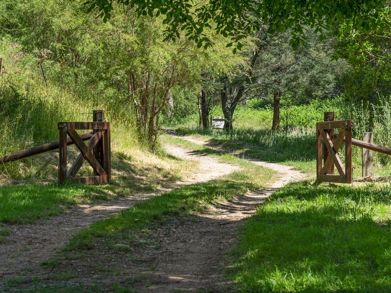 1B Howqua Hills Track, Howqua Hills VIC 3723, Image 2