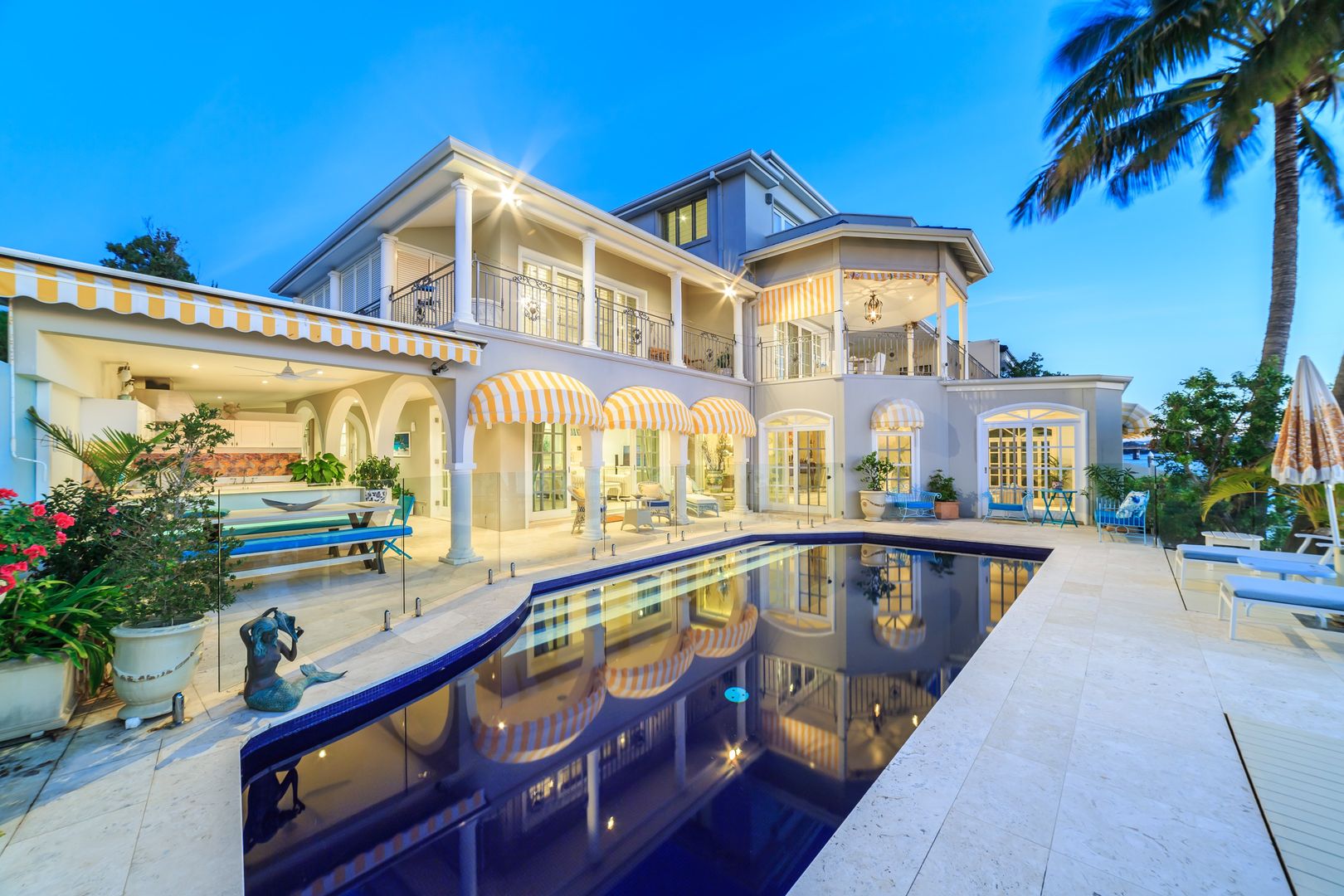 26 Excalibur Court Paradise Point Property History Address