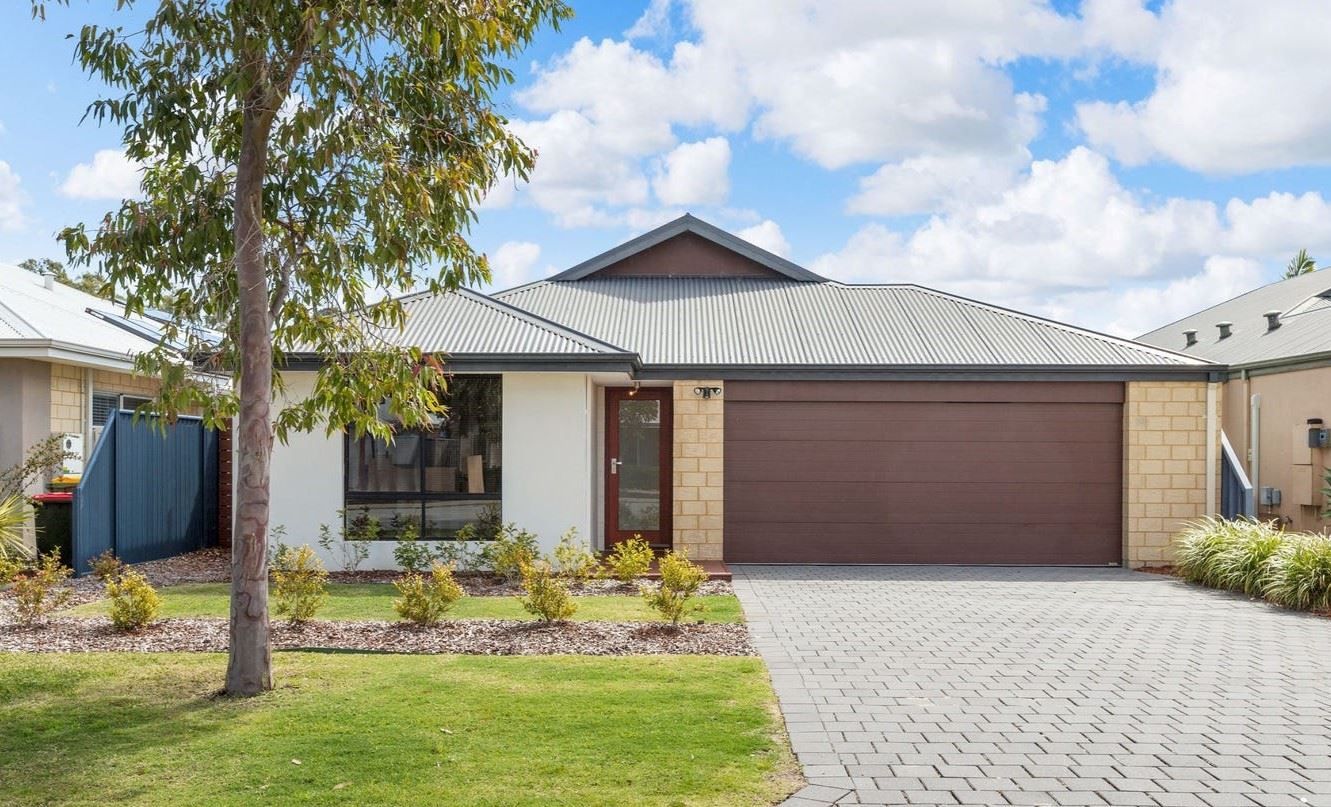 3 bedrooms House in 5 Callistemon Gardens BALDIVIS WA, 6171