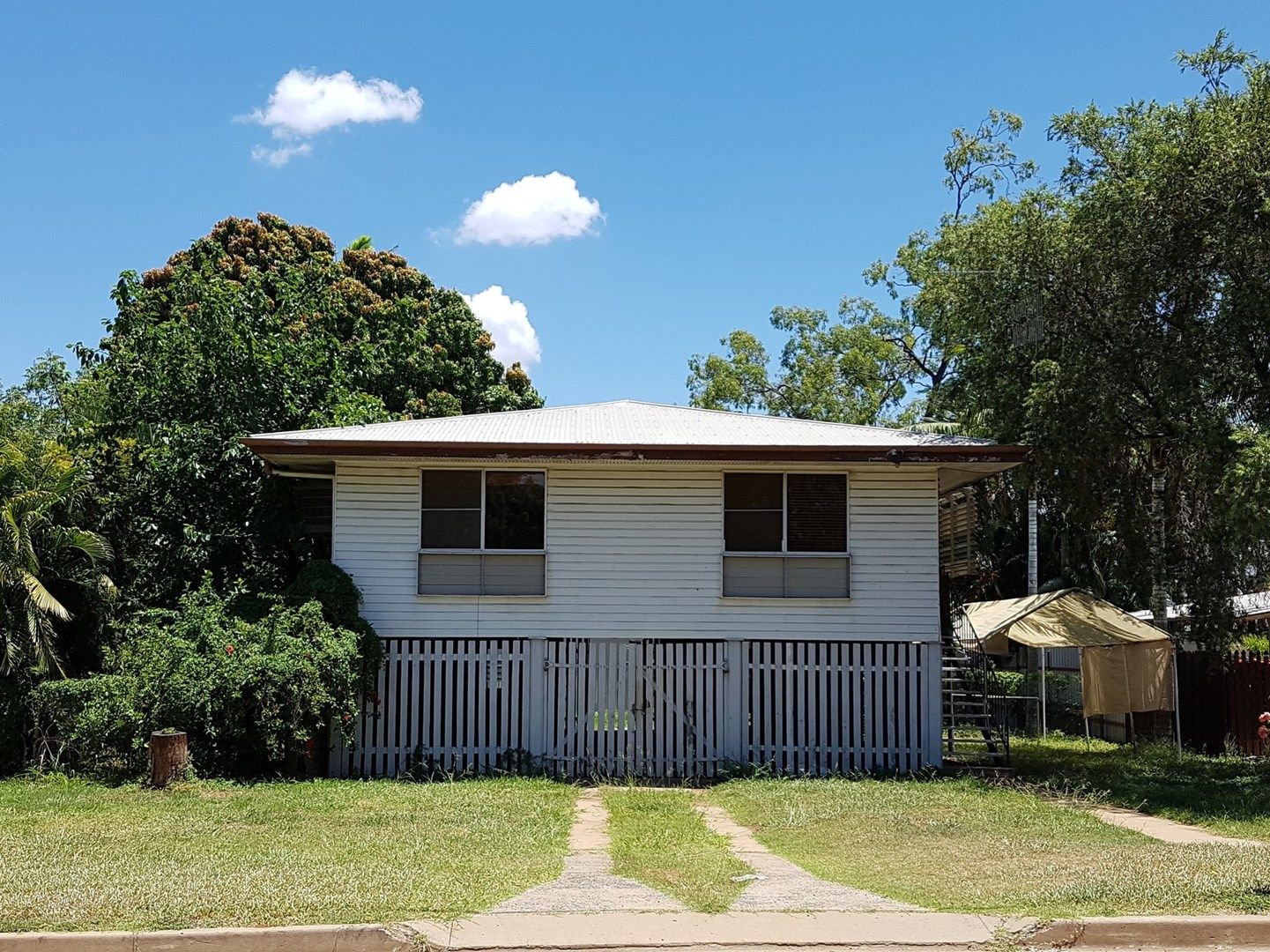 17 Leslie Drive, Moranbah Property History & Address Research Domain