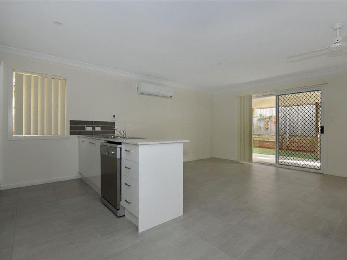 36/13 Andersson Court, Highfields QLD 4352, Image 2