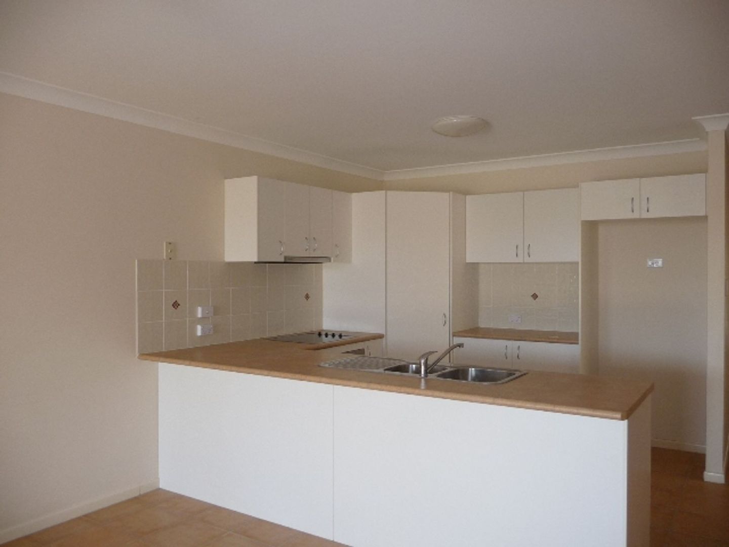 1/29 Cheihk Crescent, Collingwood Park QLD 4301, Image 2