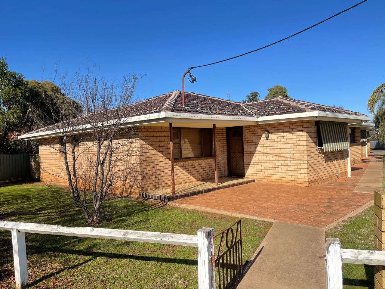 2 bedrooms Apartment / Unit / Flat in 1/47 Cecile Street PARKES NSW, 2870
