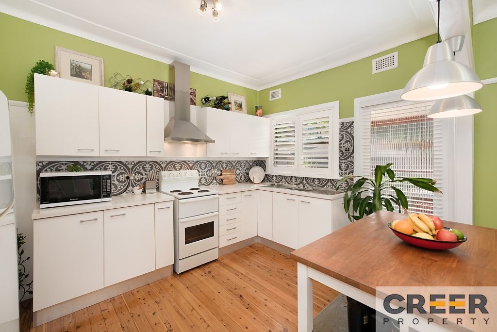22 Griffiths Street, Charlestown NSW 2290, Image 2
