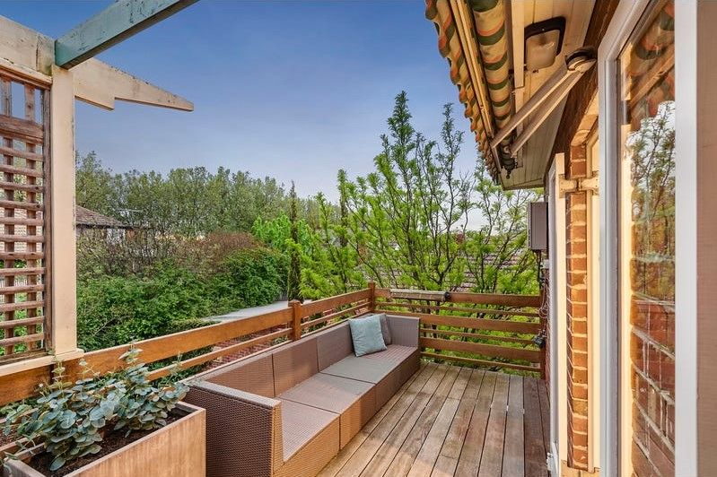 2 bedrooms Apartment / Unit / Flat in 4/3 Bates Street MALVERN EAST VIC, 3145