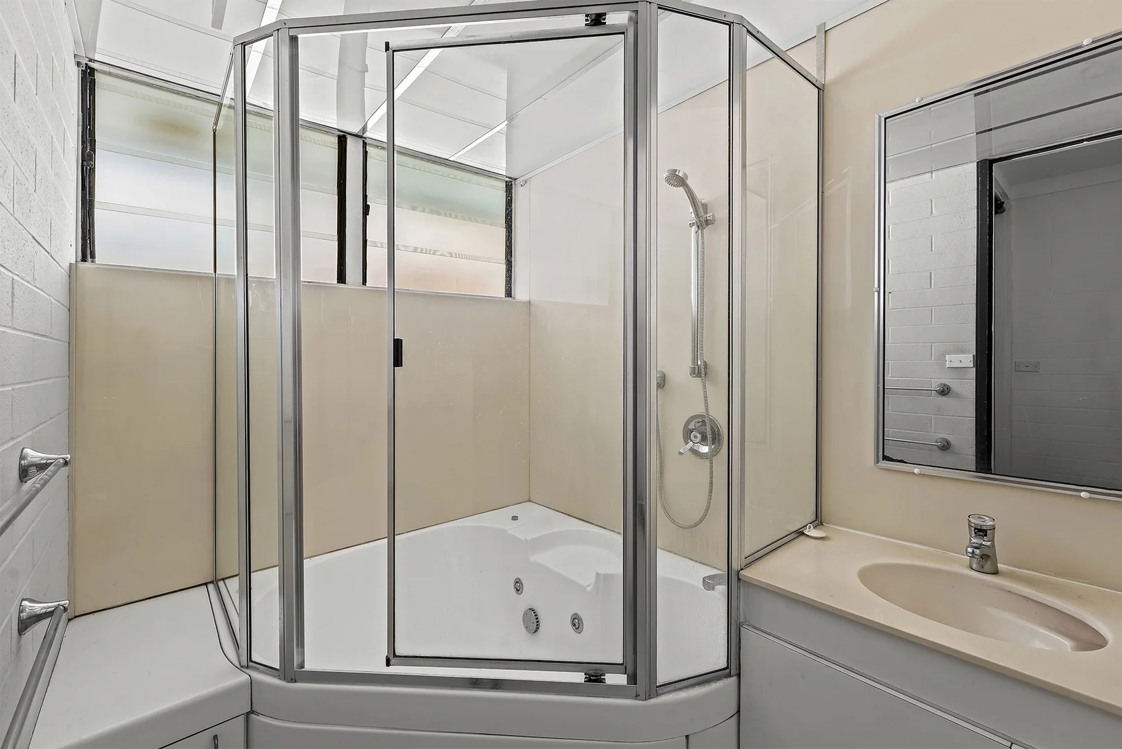 Additional image 11 of 1 Renita Street, Aspley QLD 4034