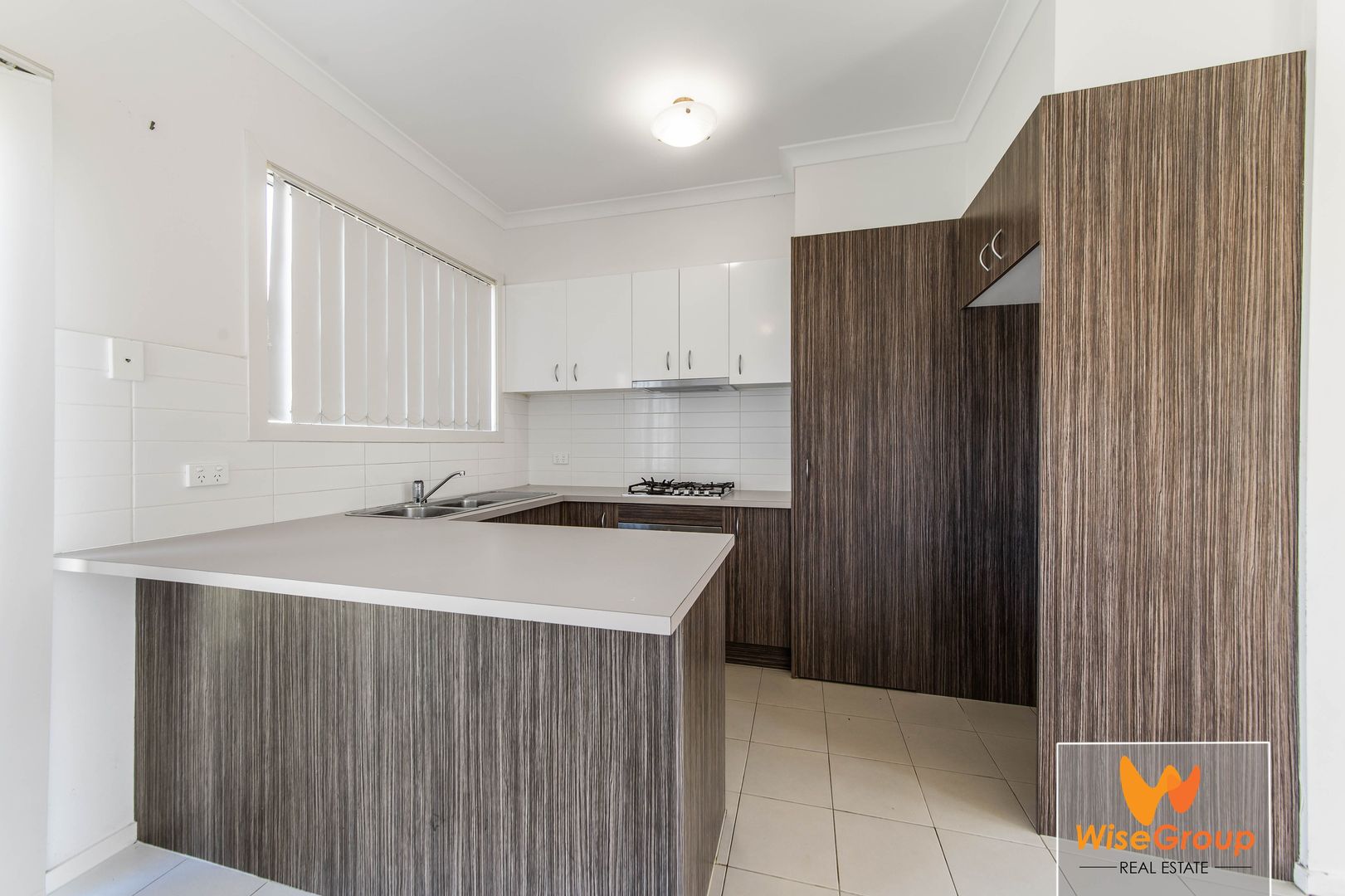 2/1 Walnut Way, Pakenham VIC 3810, Image 2