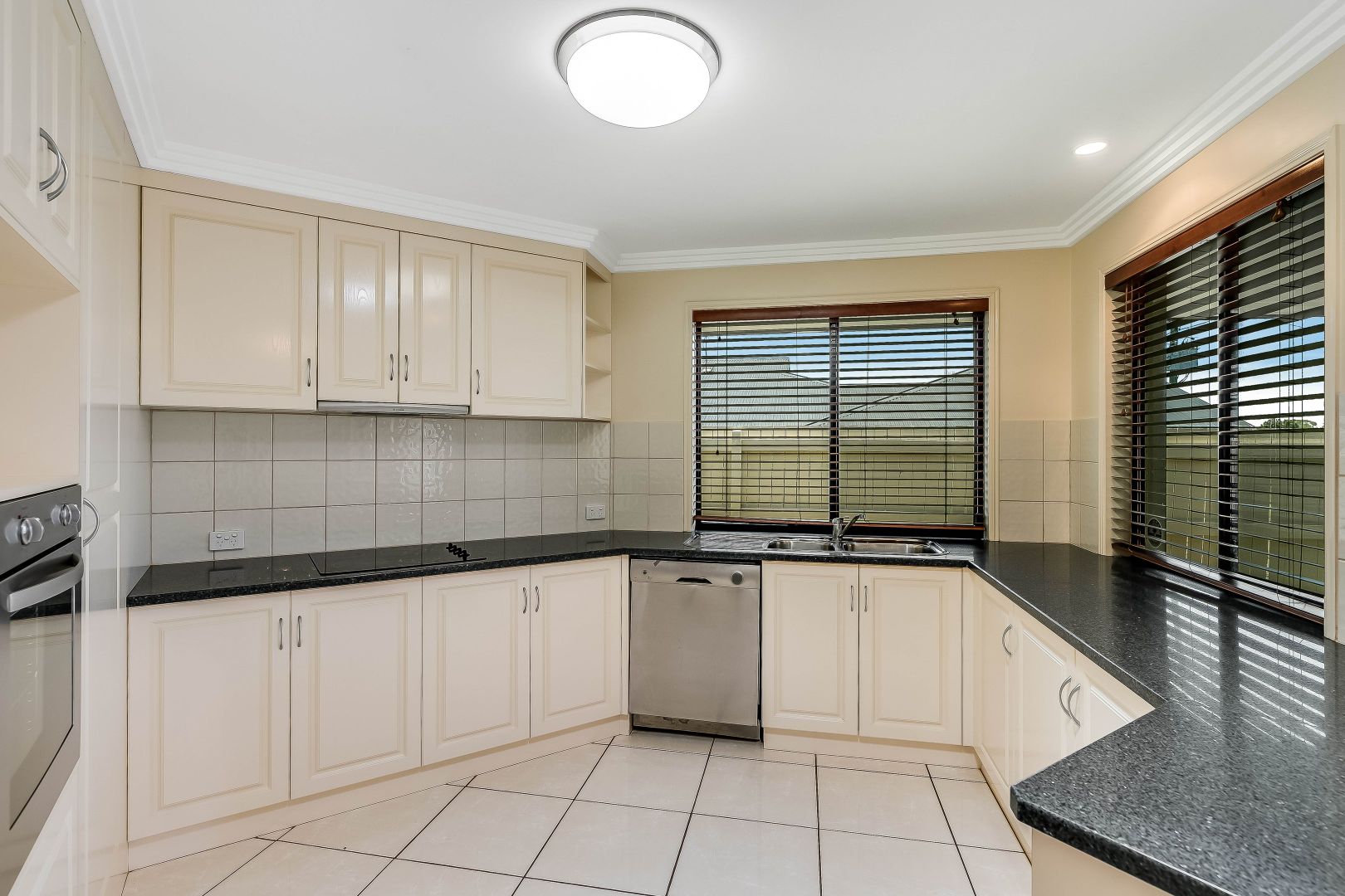 Unit 1/323 Ramsay Street, Middle Ridge QLD 4350, Image 2