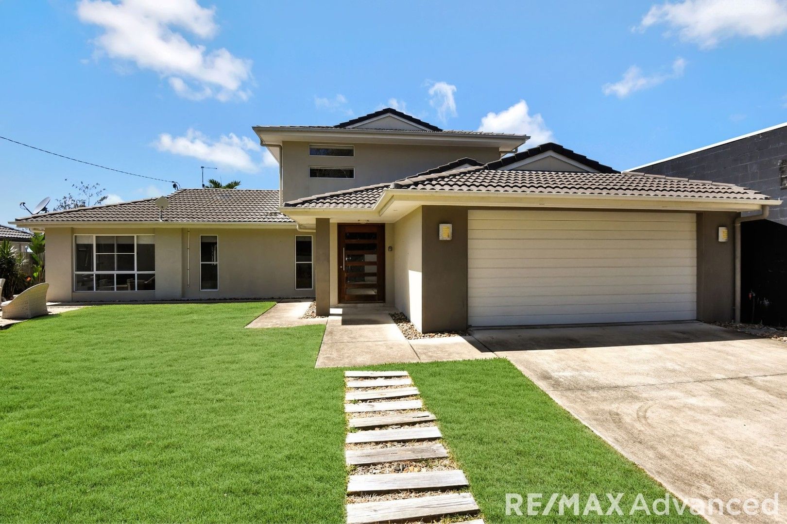 5 bedrooms House in 20 Bayside Drive BEACHMERE QLD, 4510