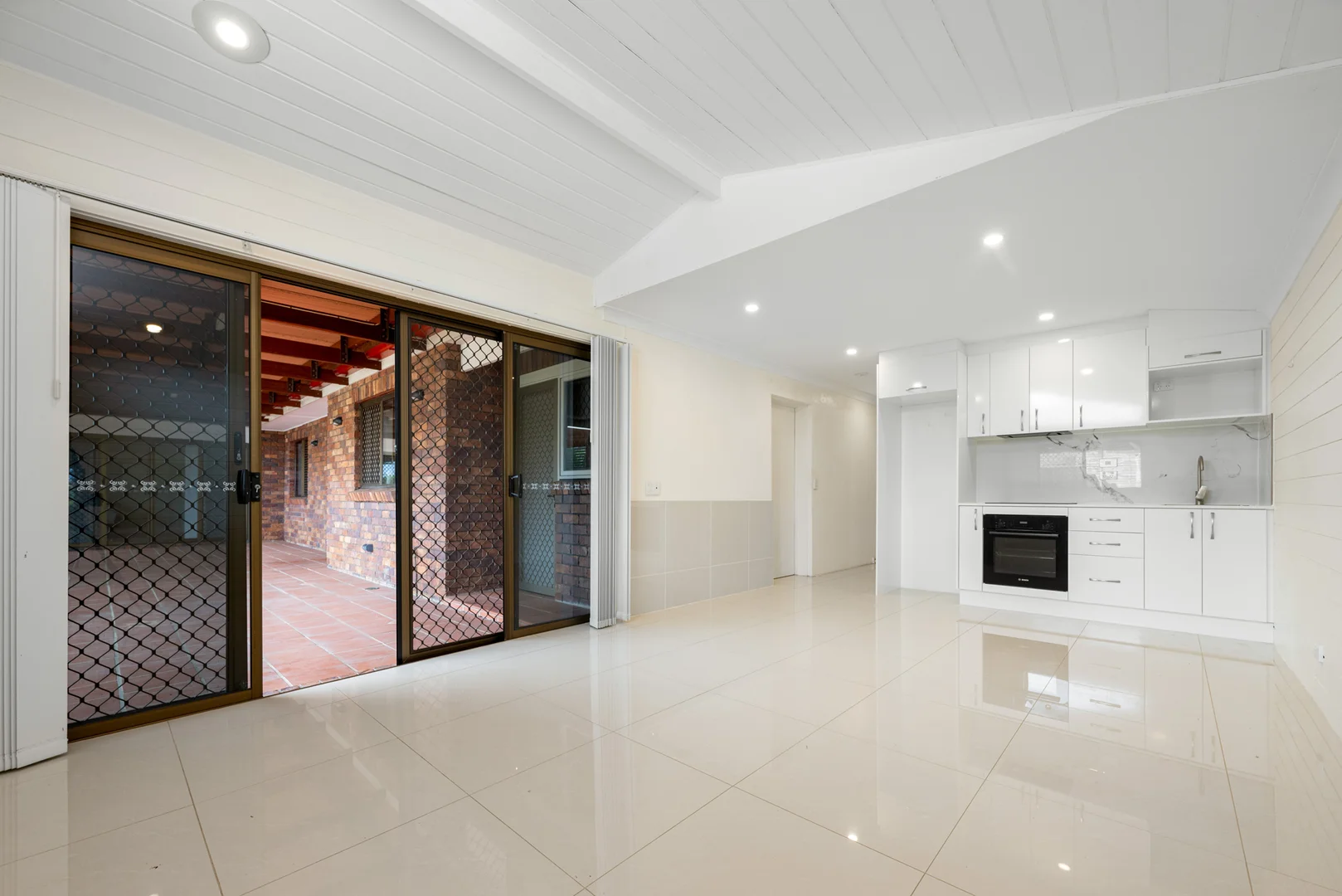 19A Orpheus Street, Robertson QLD 4109