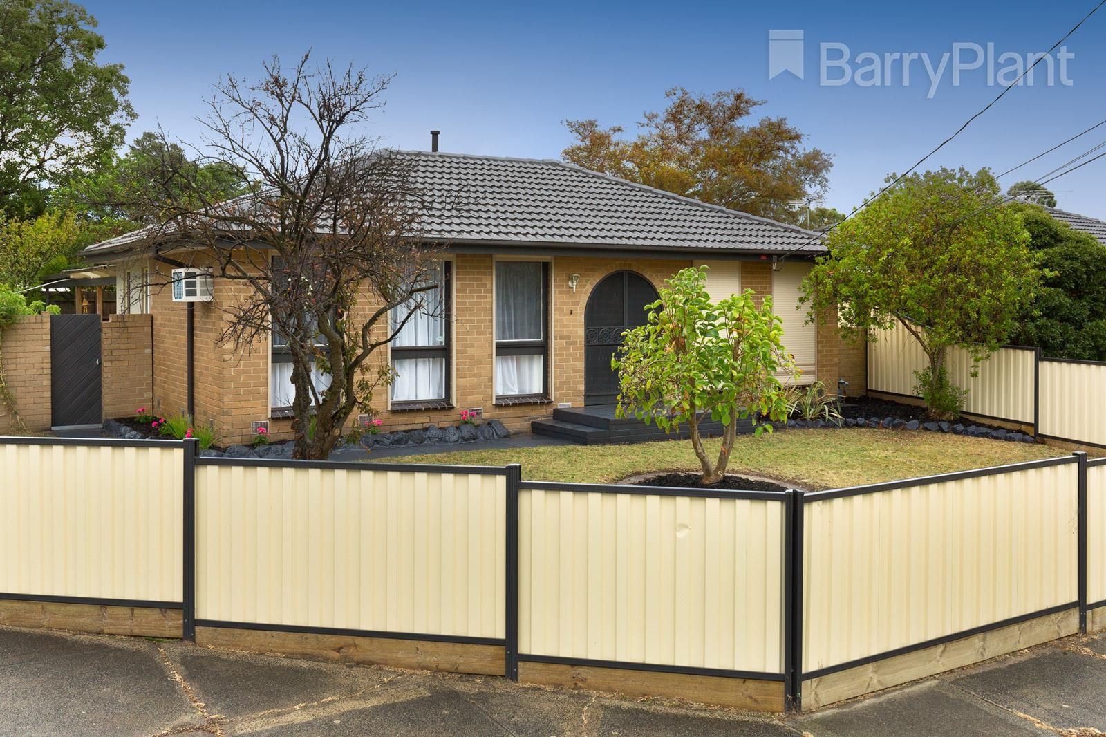 27 Shalimar Crescent, Dandenong North VIC 3175, Image 0