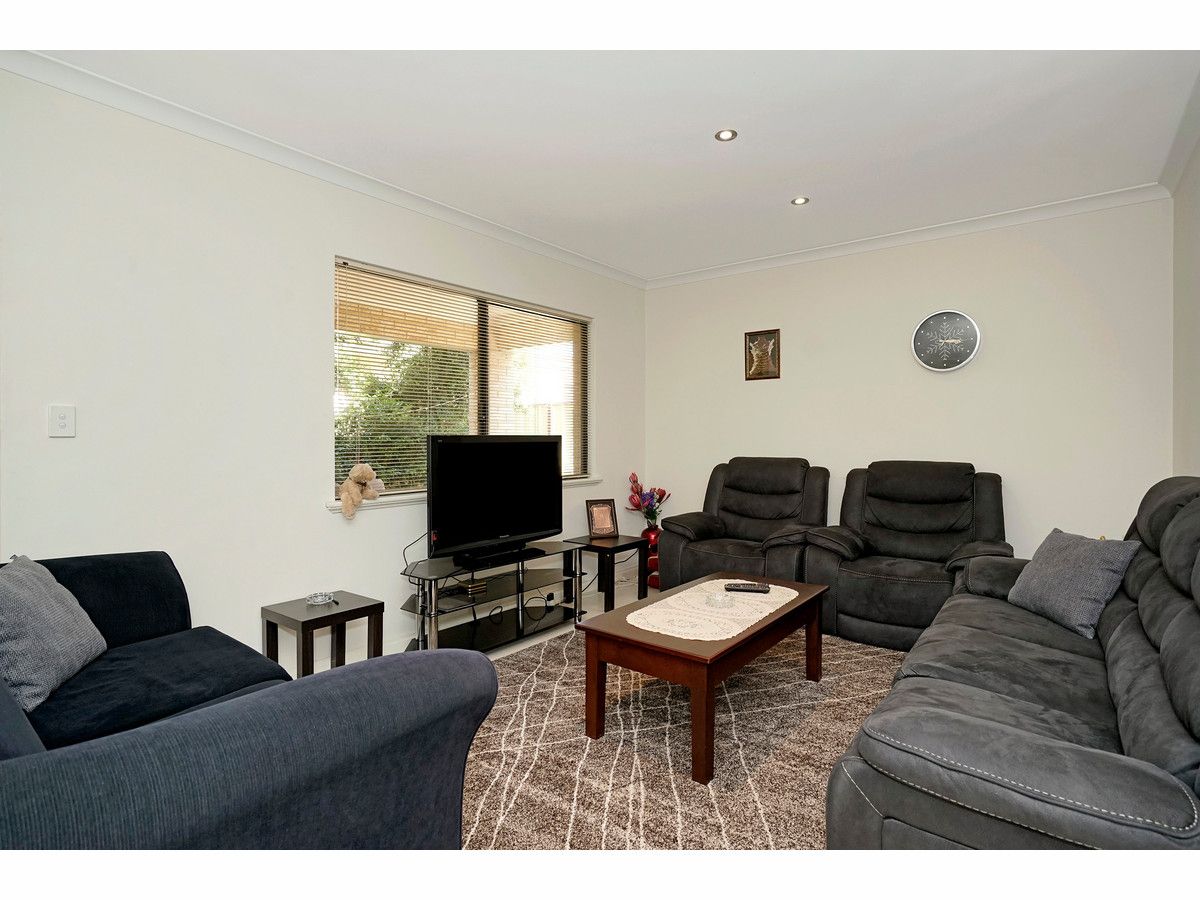 2 / 45 Gemini Way, Madeley WA 6065, Image 2