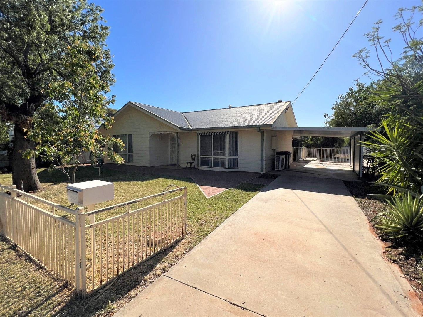 44 Burns Street, Hillston NSW 2675 House For Rent Domain