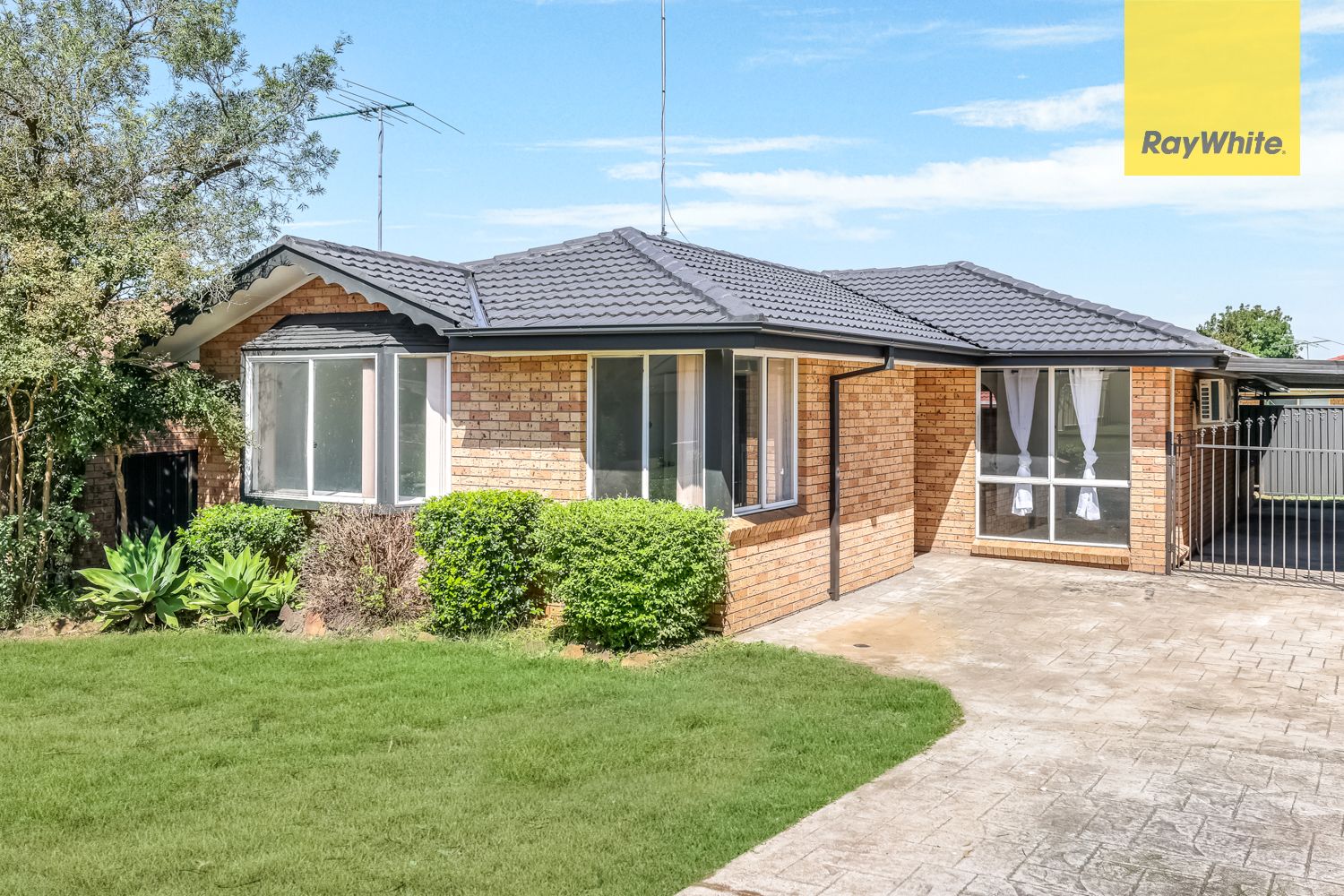 54 Chatsworth Drive, St Clair NSW 2759, Image 0