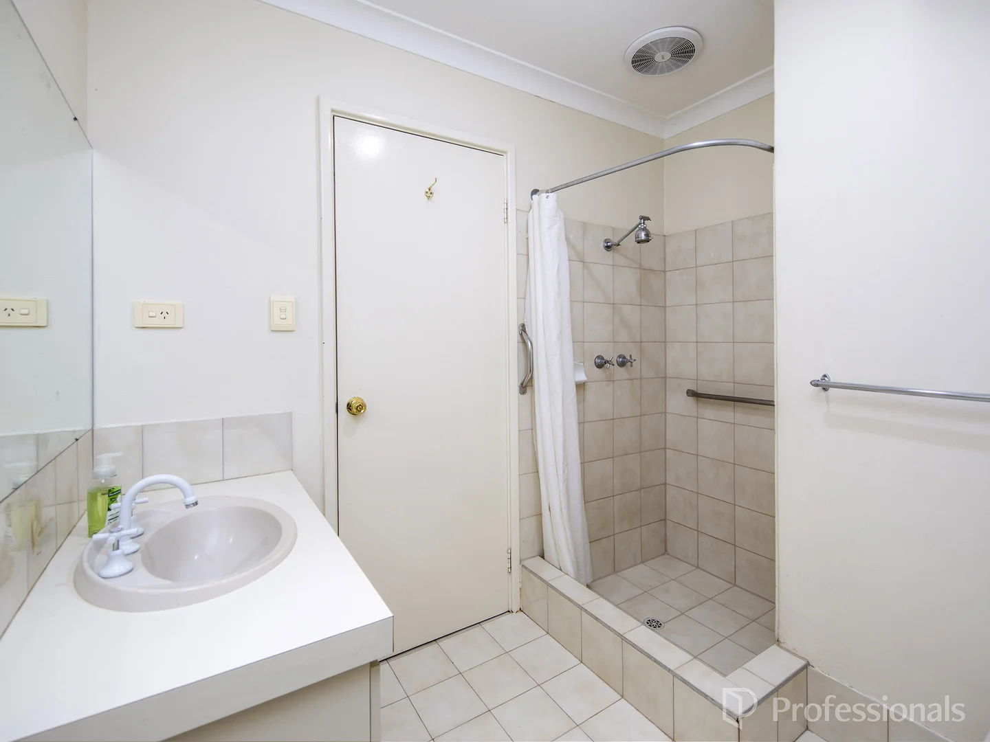 Additional image 15 of 12 Juniper Place, Ballajura WA 6066